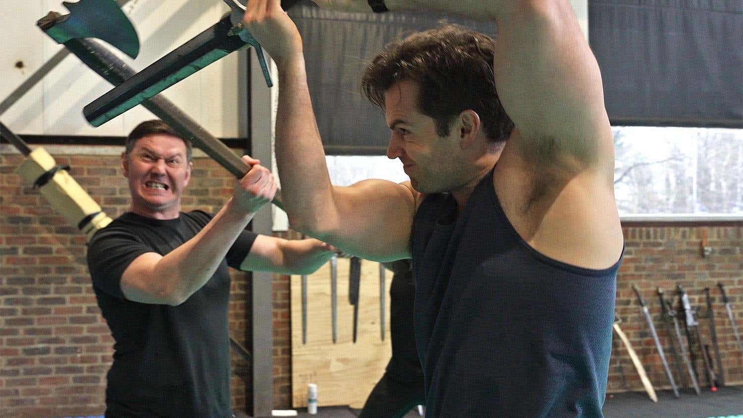 Henry Cavill entrenando para The Witcher